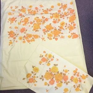 Vtg. Mod Floral Flat Sheet Pillow Case 100” x 80”